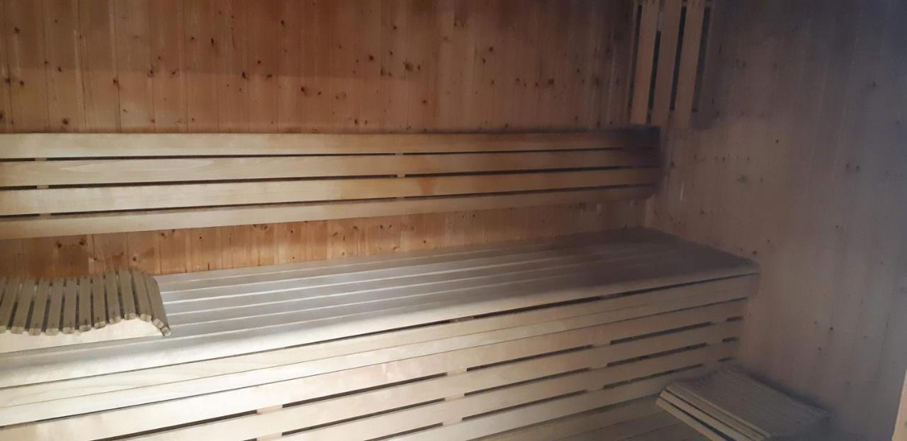 Charmant Logement Avec Piscine Bergerac Extérieur photo