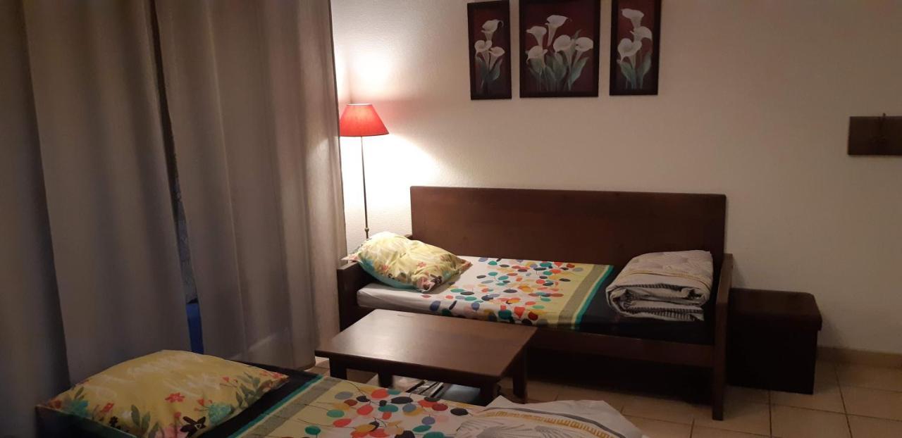 Charmant Logement Avec Piscine Bergerac Extérieur photo