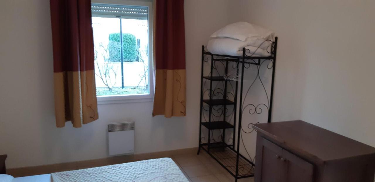 Charmant Logement Avec Piscine Bergerac Extérieur photo